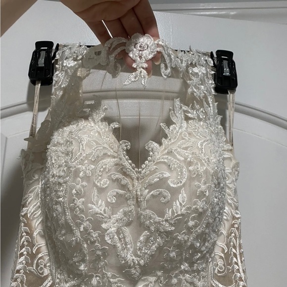 Maggie Sottero Lydia Ann Wedding Dress. - Picture 7 of 8